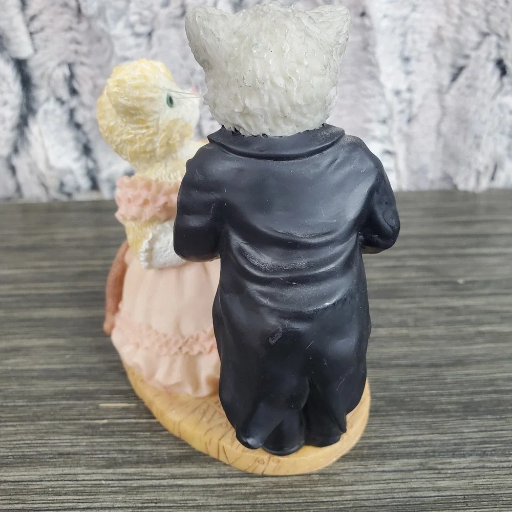 Southern Belle Bride And Groom Kitty Cat Decorative Figurine 3.5